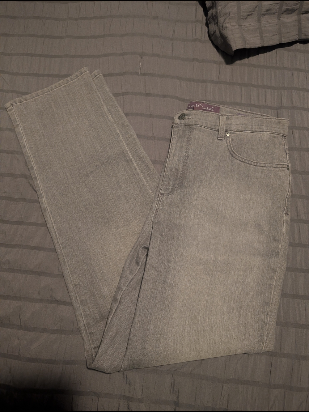 Gloria Vanderbilt Light Gray Straight-Leg Jeans